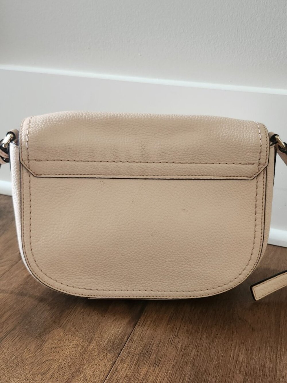 Kate Spade New York Pebbled Leather Crossbody Bag Tassel Beige Saddle Purse - Picture 3 of 16